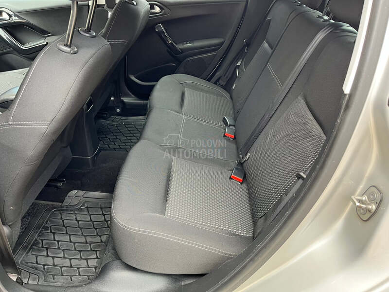 Peugeot 208 Allure