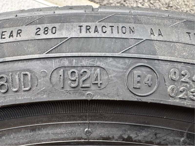 Continental 235/40 R18 Letnja