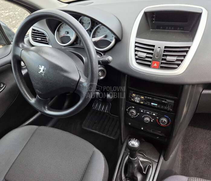Peugeot 207 1.4 8V GLANC NOV