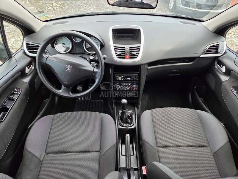 Peugeot 207 1.4 8V GLANC NOV