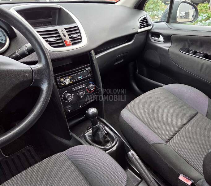 Peugeot 207 1.4 8V GLANC NOV