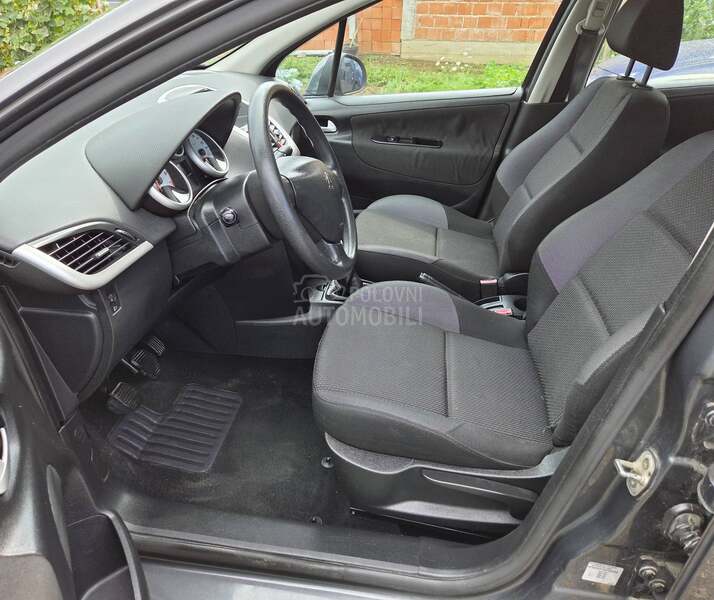 Peugeot 207 1.4 8V GLANC NOV