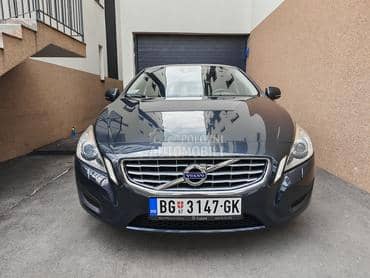 Volvo V60 T5 240