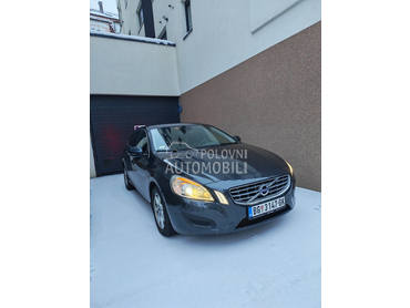 Volvo V60 T5 240