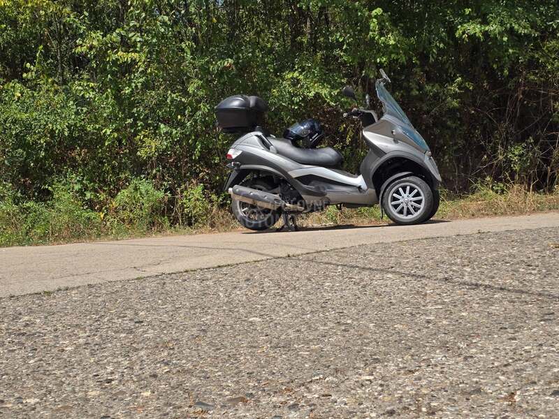 Piaggio Mp3