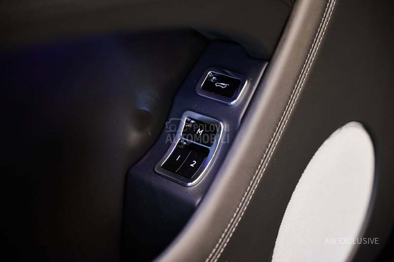 Bentley Bentayga V8 NEW