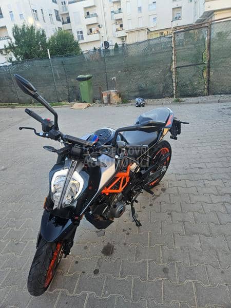 KTM duke 390