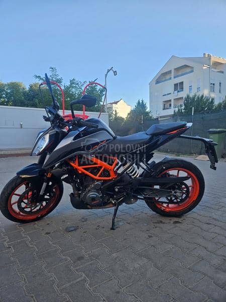 KTM duke 390
