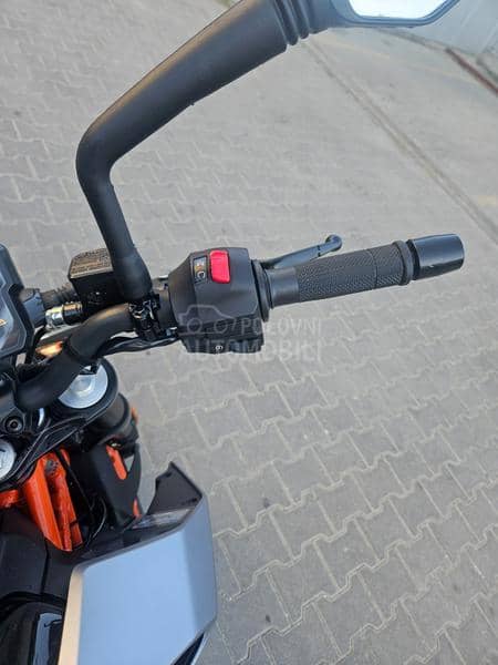 KTM duke 390