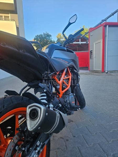 KTM duke 390