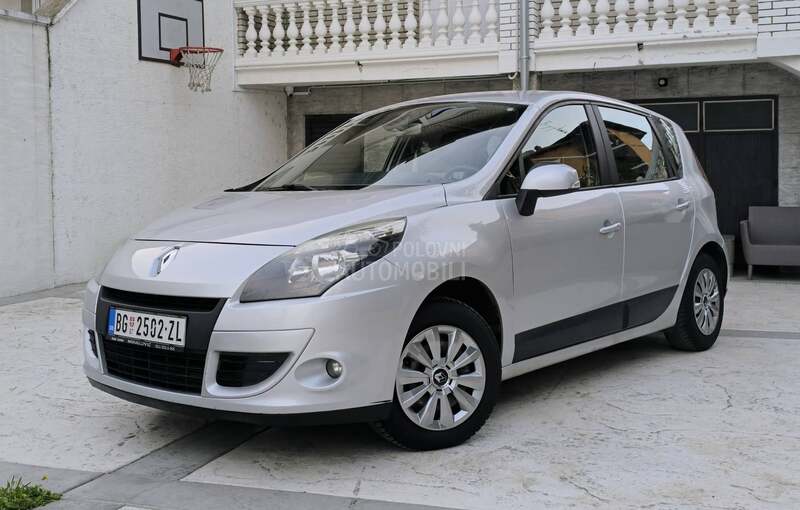 Renault Scenic 1.5 DCI