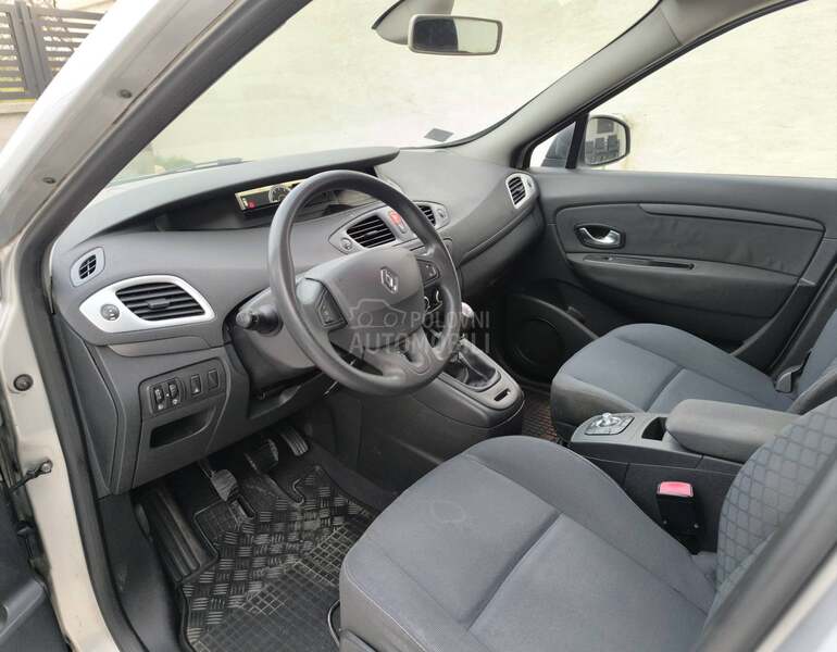 Renault Scenic 1.5 DCI