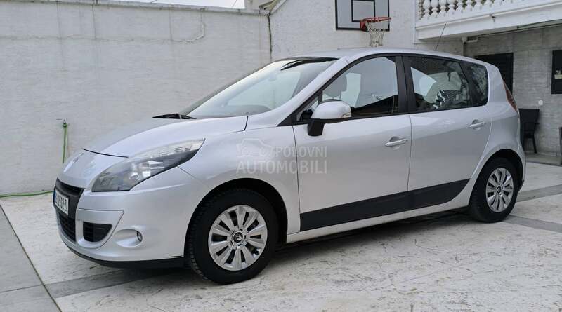 Renault Scenic 1.5 DCI