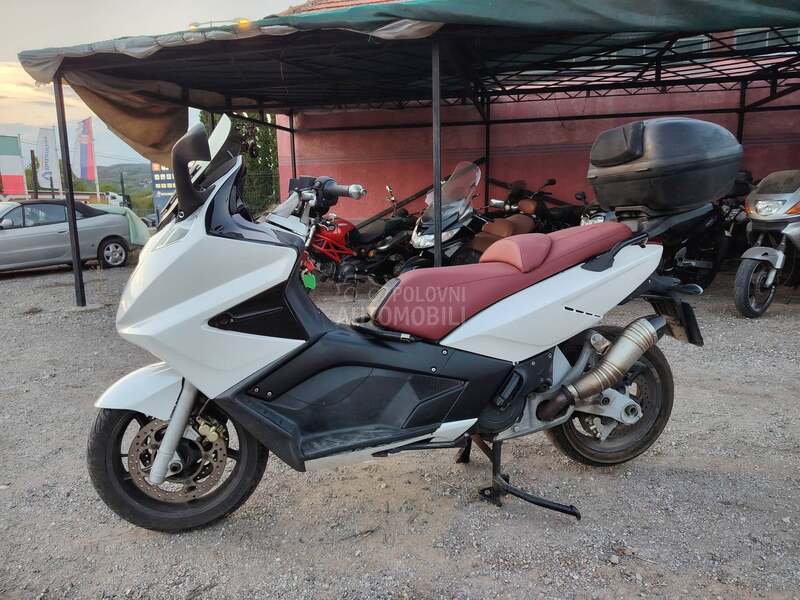 Gilera gp800