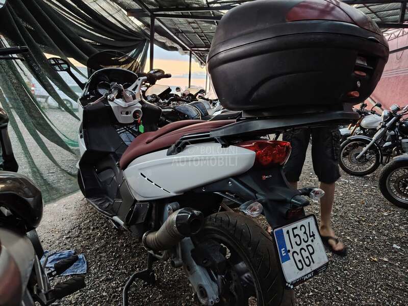 Gilera gp800