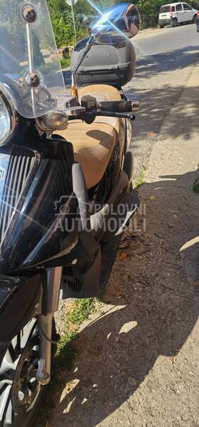 Piaggio Beverly 250ie Cruiser