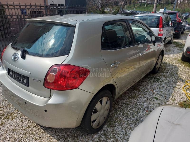 Toyota Auris 14d4d autom.