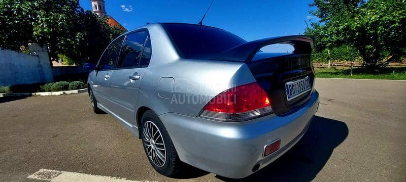 Mitsubishi Lancer 1.6