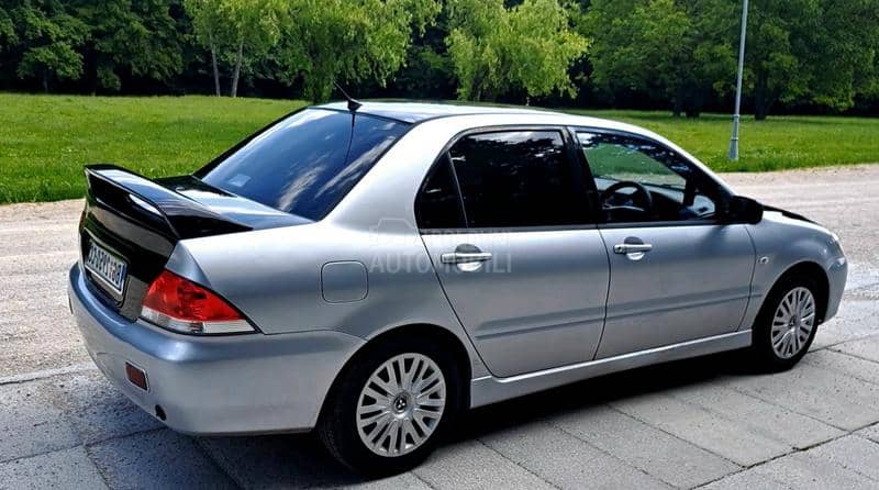 Mitsubishi Lancer 1.6