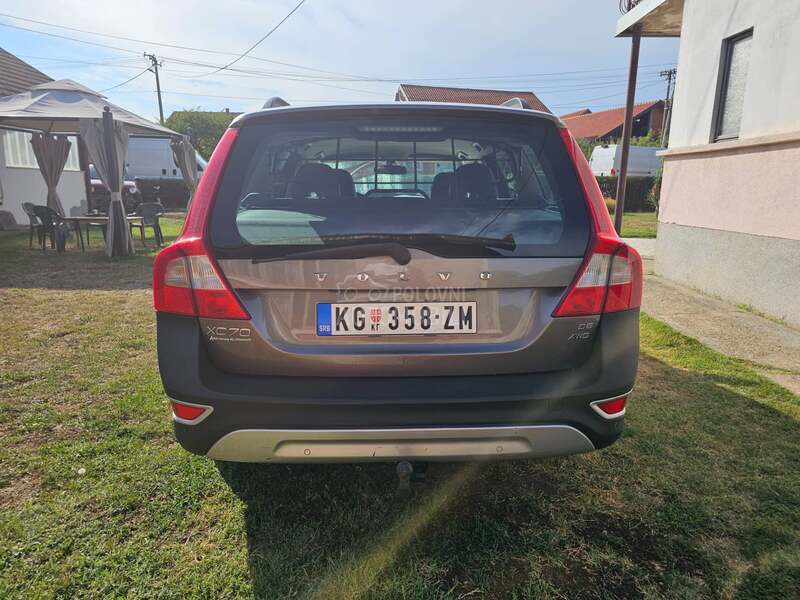 Volvo XC70 