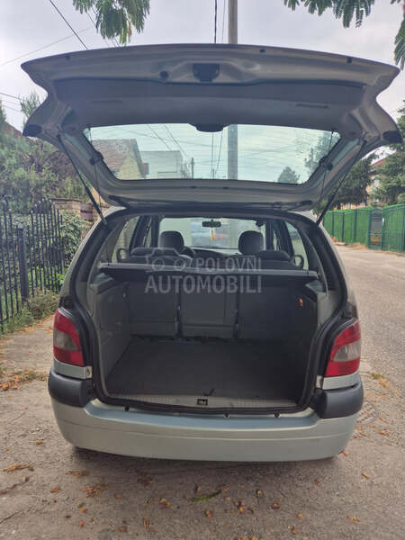 Renault Scenic 1.4