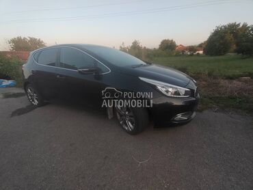 Kia cee`d 1.6 2013. god. -  kompletan auto u delovima 