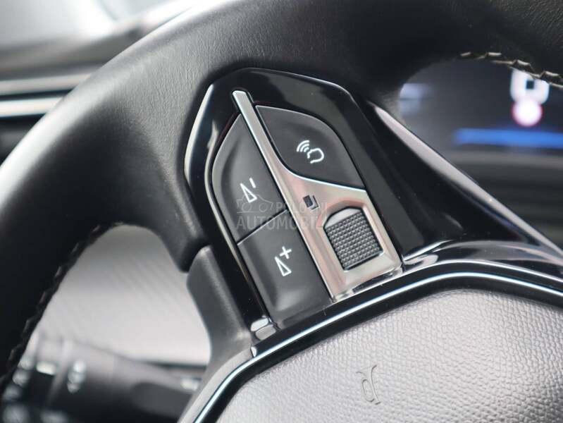 Peugeot 508 1.5 HDI Active PANO