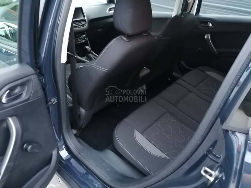 Peugeot 2008 81000 1.2 Allure