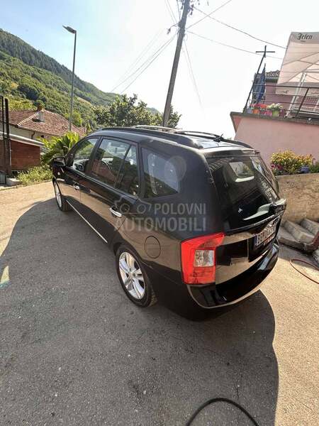 Kia Carens 