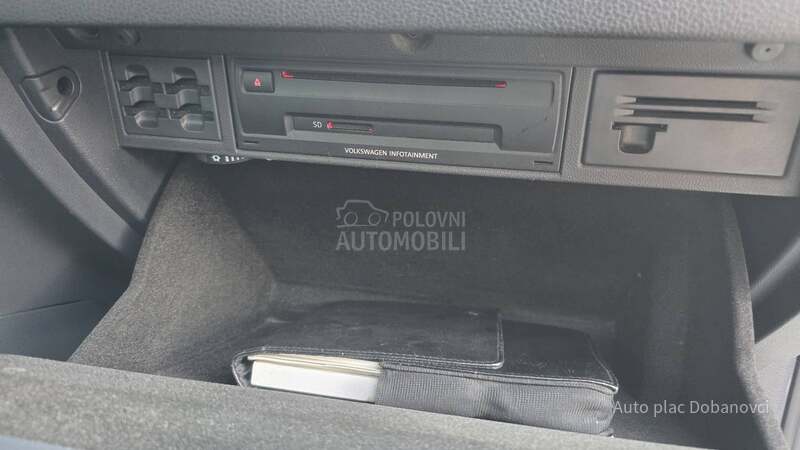 Volkswagen Golf 7 1.6 TDI bluemotion