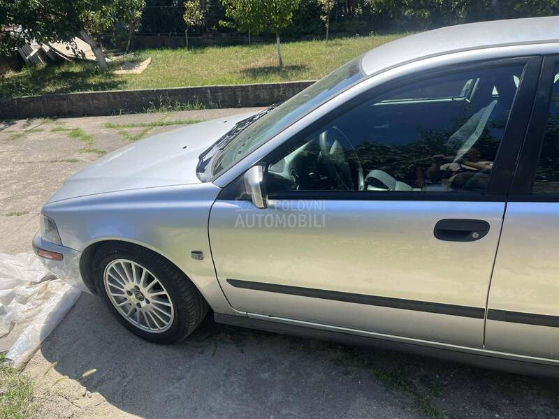 Volvo V40 1.9