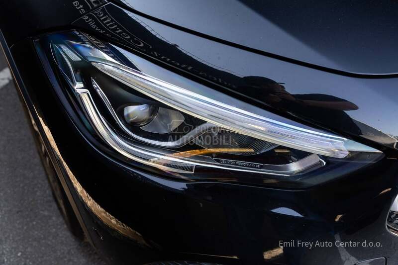 Mercedes Benz GLA 200 