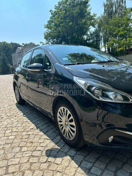 Peugeot 208 A.U.T