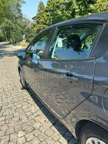 Peugeot 208 A.U.T