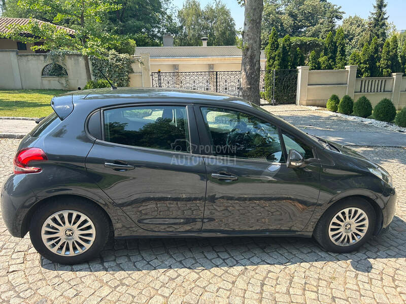 Peugeot 208 A.U.T