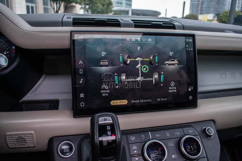 Land Rover Defender HSE 30D 300 Hybrid