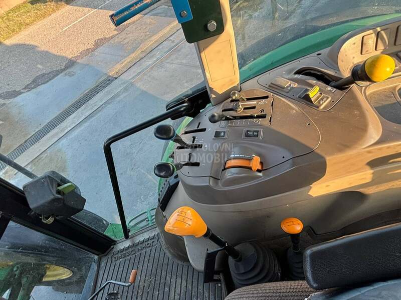 John Deere 5100m