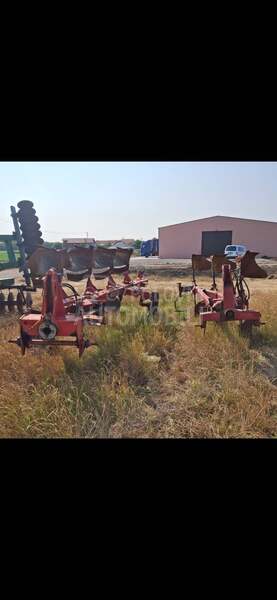 John Deere 637