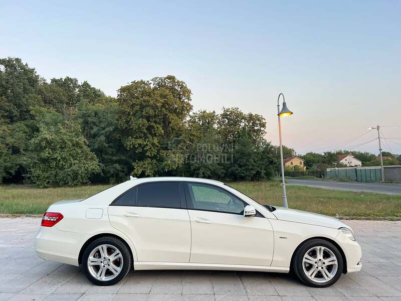 Mercedes Benz E 220 CDI