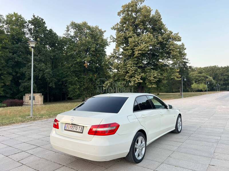 Mercedes Benz E 220 CDI