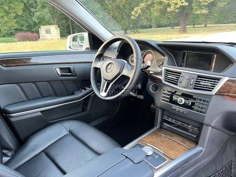 Mercedes Benz E 220 CDI