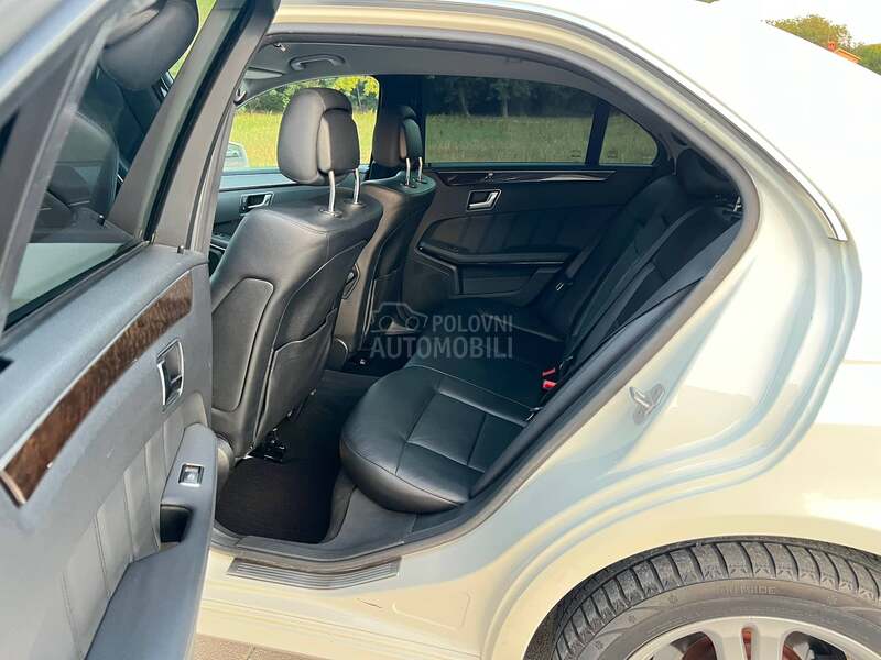 Mercedes Benz E 220 CDI