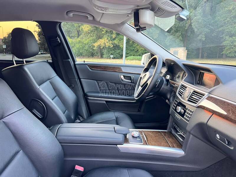 Mercedes Benz E 220 CDI