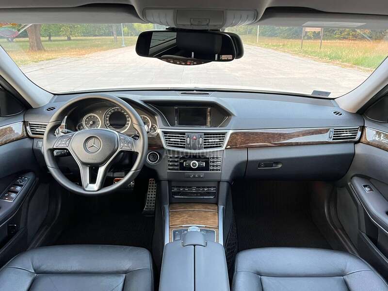 Mercedes Benz E 220 CDI