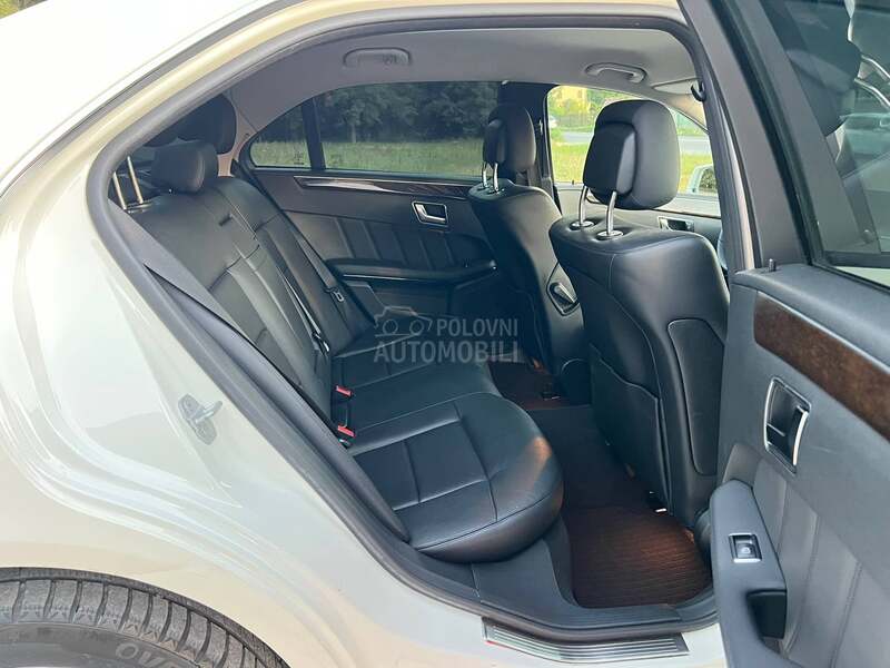 Mercedes Benz E 220 CDI
