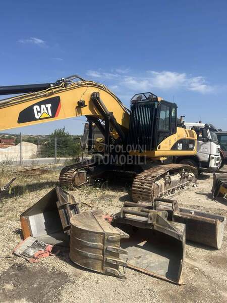 CAT 325DL