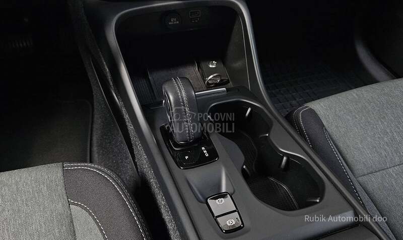 Volvo XC40 1.5 T3 AT Harman