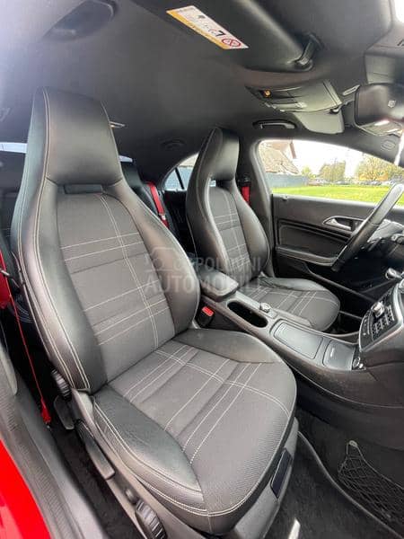 Mercedes Benz CLA 180  Mercedes Benz CLA 180
