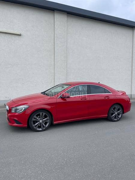 Mercedes Benz CLA 180  Mercedes Benz CLA 180