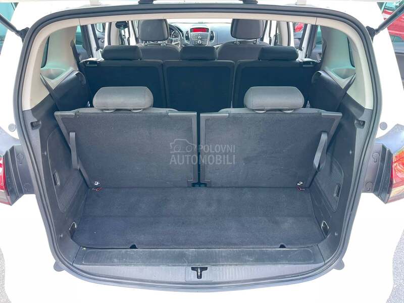 Opel Zafira 7 S E D